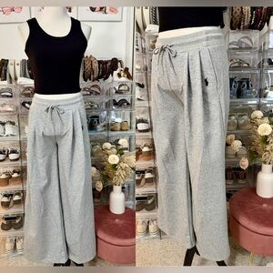 🌷Brand New Light Gray Wide-Leg Drawstring Sweatpants can fit Sm up to M